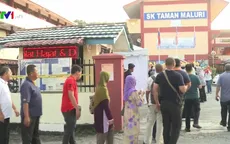 Cử tri Malaysia xếp hàng bầu cử từ sáng sớm
