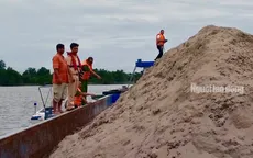 Phát hiện nhiều phương tiện chở cát không rõ nguồn gốc tại Cần Thơ
