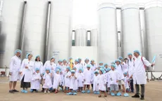 Vui hè 2018, bé cùng khám phá siêu nhà máy sữa của Vinamilk