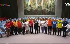 Thành viên HĐBA LHQ mặc áo đội tuyển quốc gia mừng World Cup