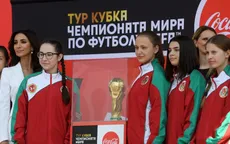 Lần đầu tiên có các cô bé nhặt bóng tại World Cup 2018