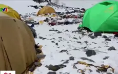 Đỉnh Everest trở thành núi rác trên cao của thế giới