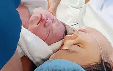 Siêu mẫu Hà Anh khoe ảnh con gái vừa sinh nặng 4,4 kg