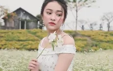 Váy hoa nhí - Món đồ không thể thiếu của các cô nàng mùa hè này