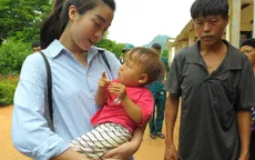 Hoa hậu Đỗ Mỹ Linh giản dị đi cứu trợ đồng bào vùng lũ Hà Giang