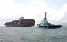 Tàu container mắc cạn ở Vũng Tàu