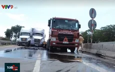 Tai nạn giao thông liên hoàn giữa 3 xe container tại Bình Thuận