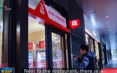 Bùng nổ cửa hàng không nhân viên ở Trung Quốc