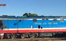 Tàu hỏa đâm xe bồn ở Nghệ An, đường sắt Bắc - Nam tê liệt nhiều giờ