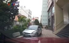 Clip: Tai nạn do đạp nhầm chân ga