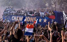 ĐT Pháp diễu hành tại Paris mừng chức vô địch World Cup