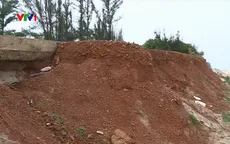 Sạt lở nghiêm trọng nhiều tuyến đê biển ở Quảng Trị