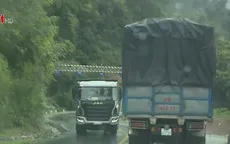 Kinh nghiệm lái xe ô tô đường đèo dốc mùa mưa lũ