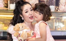 Mẹ con diễn viên hài Thúy Nga điệu đà với váy hồng