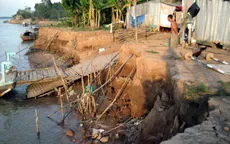 Khẩn cấp ứng phó sạt lở bờ biển Tiền Giang