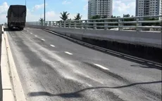 Vì sao cầu vượt Mỹ Thủy vừa thông xe đã bị lún?