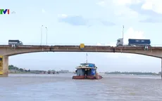 Đảm bảo an toàn cho tàu thuyền đi qua khu vực cầu Bình