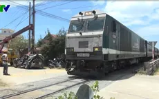 “Dừng lại quan sát trước khi qua đường ngang vì an toàn của bản thân và xã hội”
