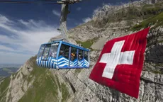 Lá cờ khổng lồ mừng ngày Quốc khánh Thụy Sĩ