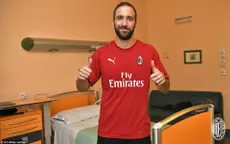 CHÍNH THỨC: AC Milan chiêu mộ thành công Higuain