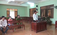 18 tháng tù cho đối tượng đập phá quán karaoke và đánh công an
