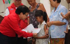 Hội chữ thập đỏ Hà Nội hỗ trợ người dân vùng lũ, người nghèo ở Lào