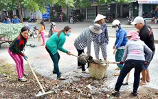 Ra quân dọn vệ sinh, phòng chống sốt xuất huyết
