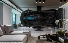 Siêu xe hiếm, đắt Pagani Zonda R bị treo tường