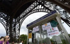 Tháp Eiffel đóng cửa do đình công