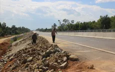 Tiếp tục lùi thời gian thông xe đường cao tốc Đà Nẵng - Quảng Ngãi