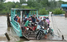 Hiểm họa từ các bến đò trong mùa nước nổi