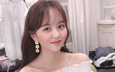 Kim So Hyun viết thư tay bày tỏ tình cảm với fan