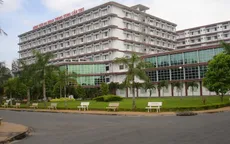 Bơm silicon vào dương vật, người đàn ông phải vào viện cầu cứu bác sĩ
