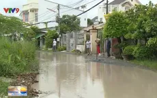 Cần Thơ: Dân khốn khổ vì đường xuống cấp, ngập nước sau mưa lớn