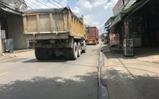 Xử phạt nhiều xe tải trọng lớn lưu thông vào giờ cấm tại quận 9, TP.HCM