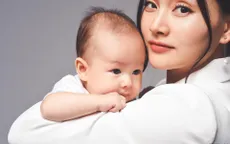 Lan Phương ngày càng "mòn con mắt" sau sinh con gái đầu lòng