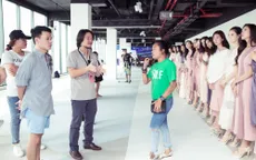 ĐD Hoàng Nhật Nam - Người "phù phép" từ sân khấu biểu diễn đến sàn runway HHVN2018