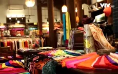 Buổi sáng ở làng lụa Vạn Phúc