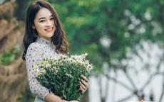 Vẻ thanh tân rạng ngời của cô lớp trưởng tuổi 17 "bẻ gãy sừng trâu"