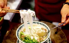 Thực khách thích thú “chạm tay” vào lịch sử của sợi phở