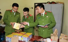 Mua pháo để đốt mừng đầy tháng cháu