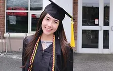 Mie Nguyễn - Hot girl Việt tại Mỹ nhận bằng tốt nghiệp loại giỏi