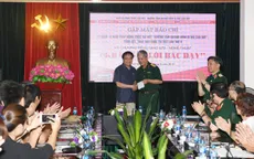 Trao giải cuộc thi viết “Những tấm gương bình dị mà cao quý”