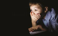 Người trẻ ê chề vì dám hỏi "chuyện người lớn"