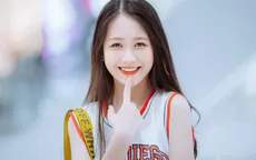 Nữ sinh Nam Định sở hữu nụ cười răng khểnh rất đáng yêu
