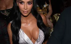 Kim Kardashian khoe ngực khủng với váy trễ nải