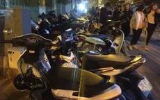 Nhiều bãi trông xe tự phát, "thổi giá" dịp Trung thu