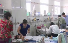 Sức khỏe 3 bé nghi bị cha ruột đầu độc ở Hậu Giang đã ổn định