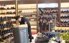 Thị trường giày da sôi động dịp cuối năm