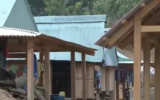 Người dân làng tái định cư không có gỗ để hoàn thiện nhà ở